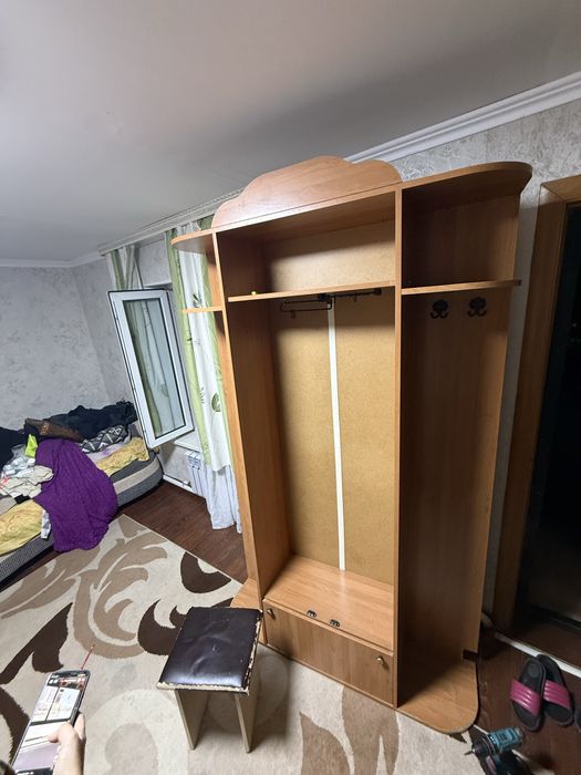 Шкаф в прихожую.