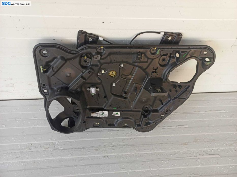 Macara Electrica pentru Geam Sticla de pe Usa Portiera Dreapta Fata Fiat Freemont 2008 - 2016 Cod 963197 A2048210651 [L1236]