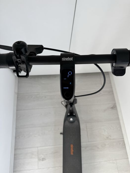 Trotinetă electrică Ninebot KickScooter F2 Segway