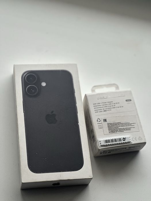 Iphone 16  black