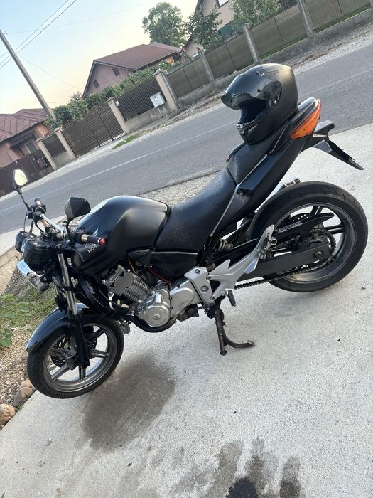 Motocicleta Honda CB500