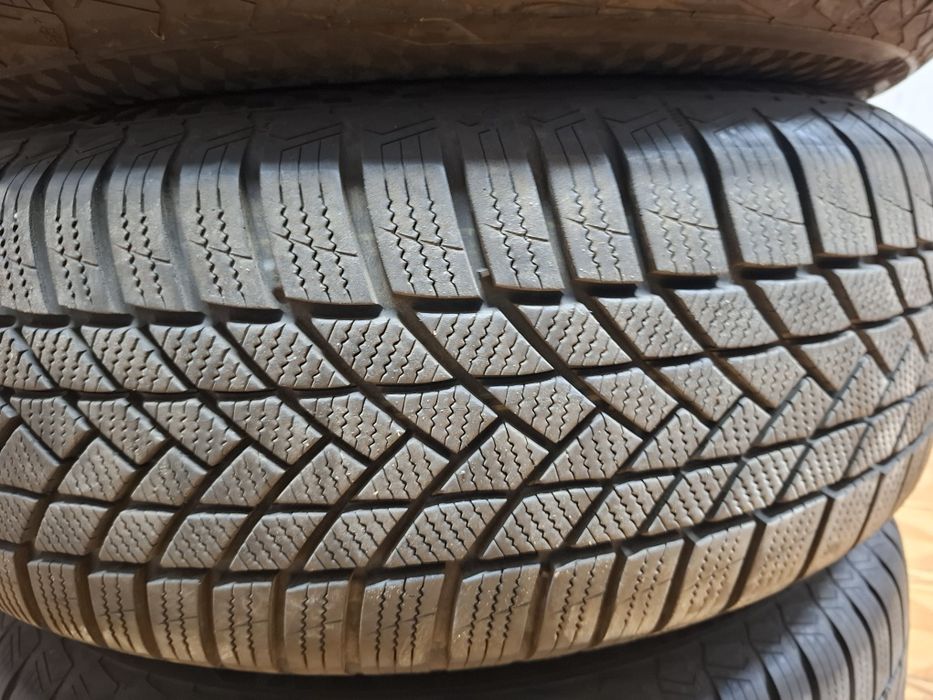 Set 4 anvelope iarna 235 65 17 Dot 36/2024