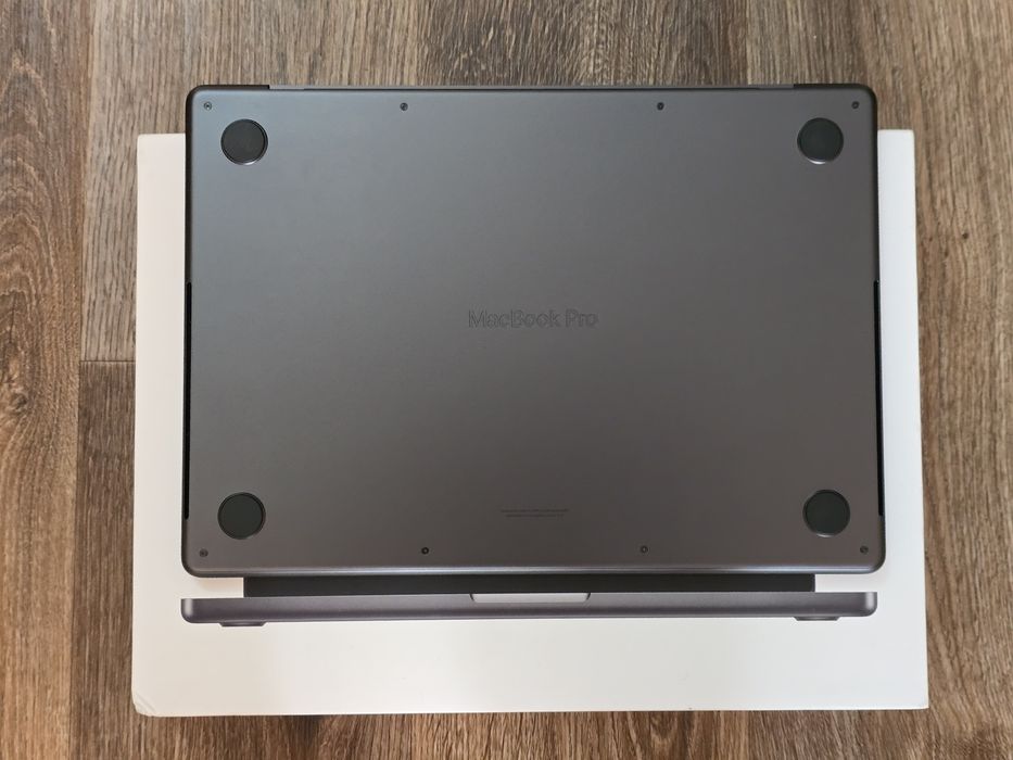 MacBook Pro 14 M4PRO 24/1TB 19 циклов