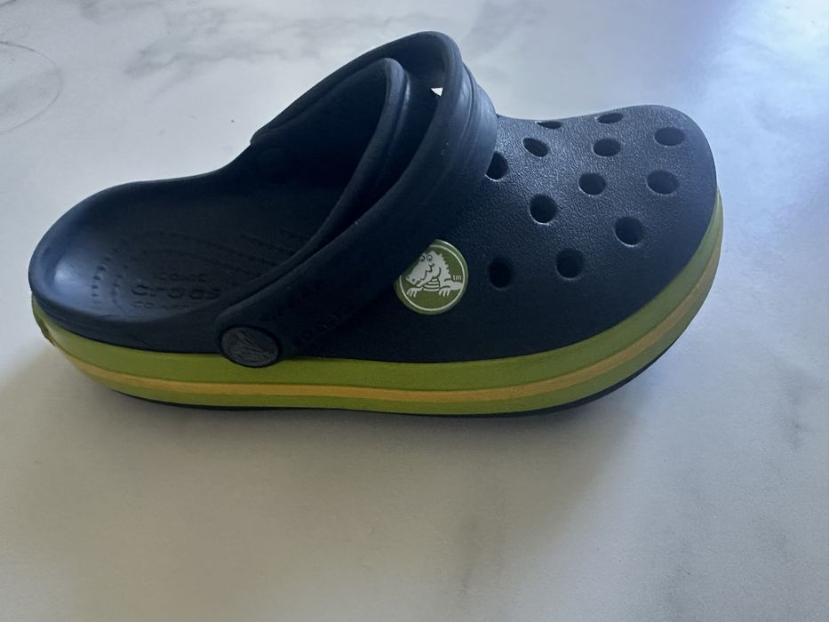 Оригинални детски чехлички-сандалки Crocs размер 27-28
