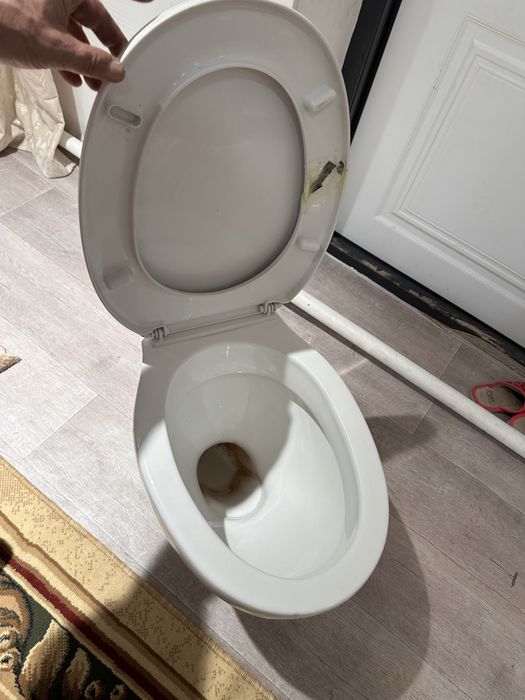 Продам унитаз без бочка