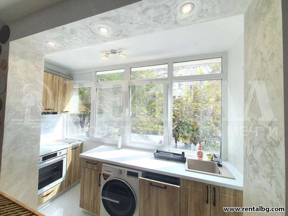 Дава се под наем Тристаен апартамент в Пловдив, Център - 75 кв.м за 484.5 € - Снимка #5