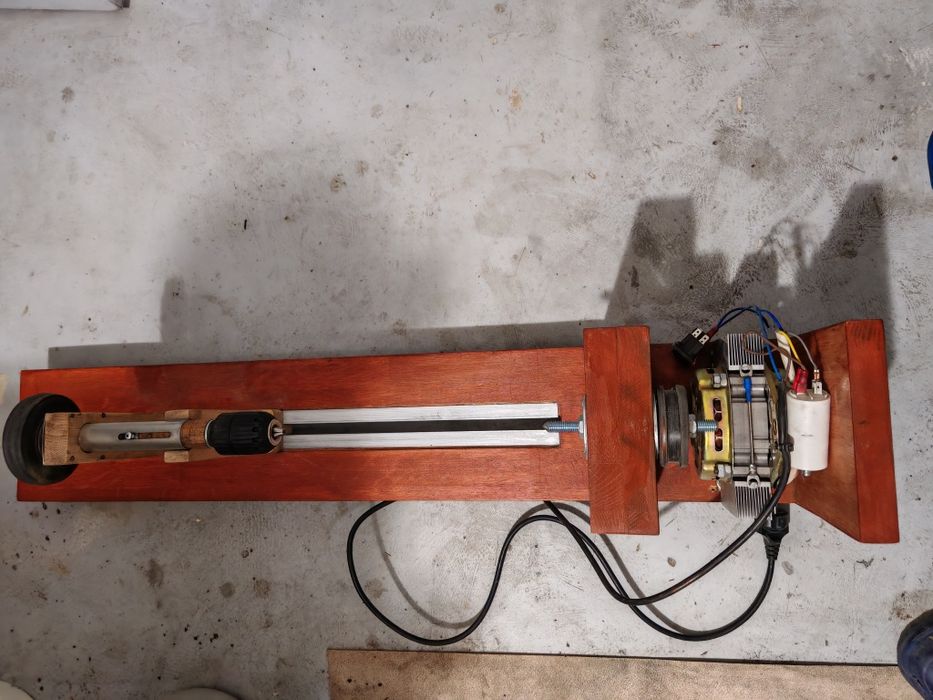 Strung prelucrarea lemnului