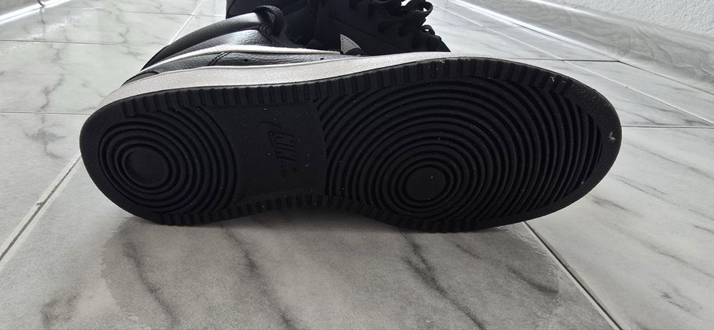 Маратонки Nike court vision mid nn
