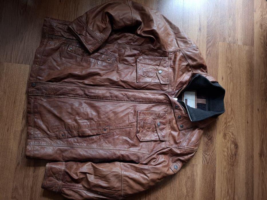 Milestone мъжко кожено яке L размер.