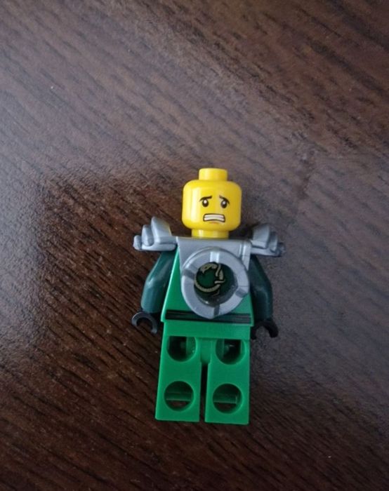 Lego ninjago Lloyd din primele sezoane