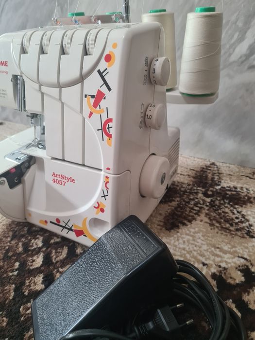 Оверлок Janome 4057