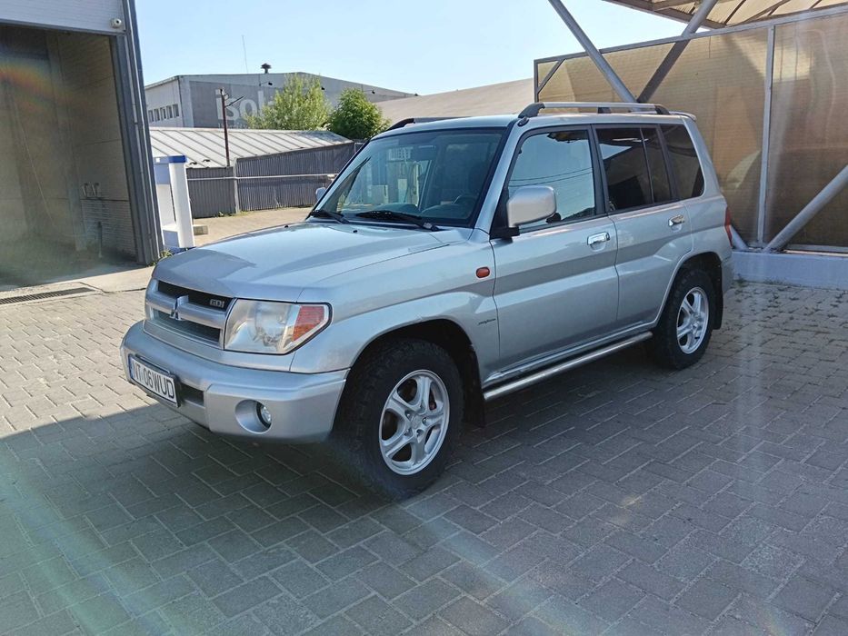 MITSUBISHI Pajero Pinin