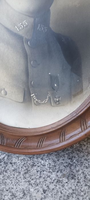 Fotografie veche în rama din lemn