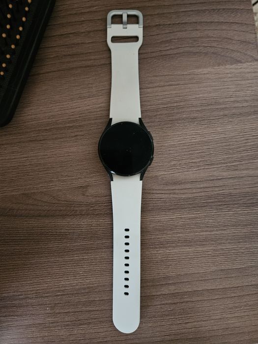 Продам смарт часы watch