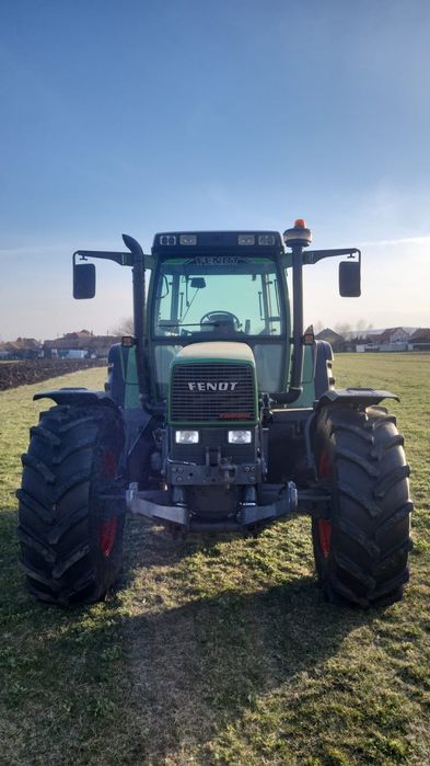 Vând Fendt 515 C