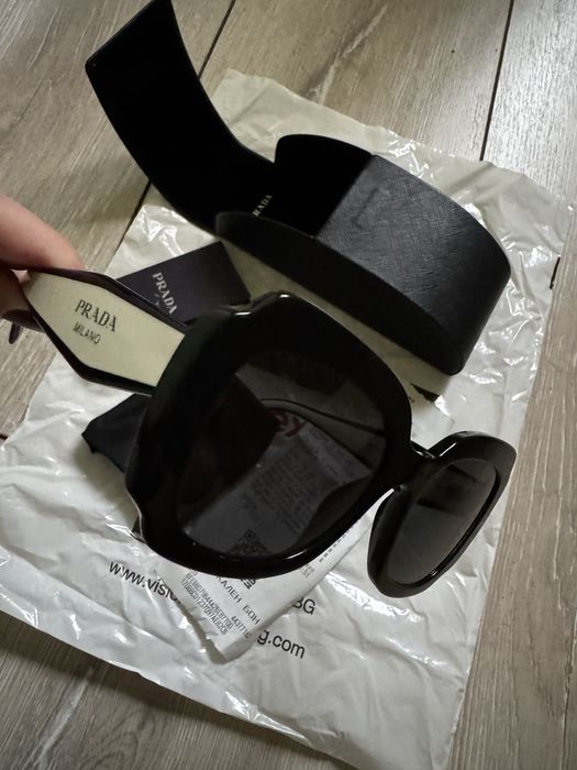 Оригинални слънчеви очила Prada