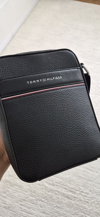 Продам сумку барсетка Tommy Hilfiger ORIGINAL