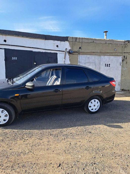 Лада Гранта хетчбек