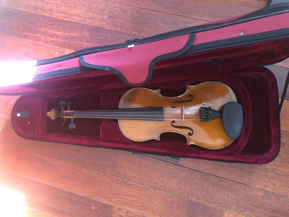 Продавам немска 3/4 цигулка