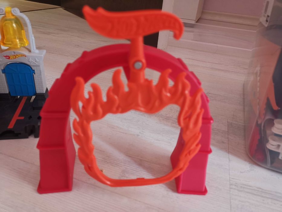 Детска костенурка, кораб, писта