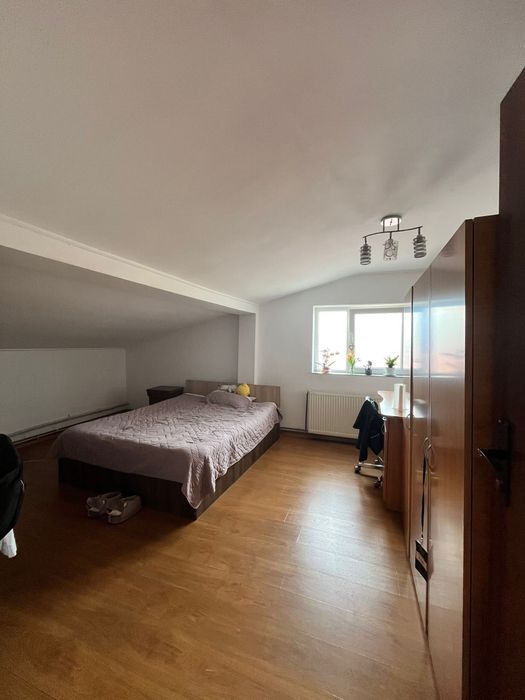 Inchiriez apartament cu 4 camere pretabil pentru grup de studenti