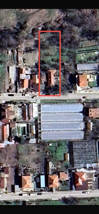 Къща с двор в с. Бенковски