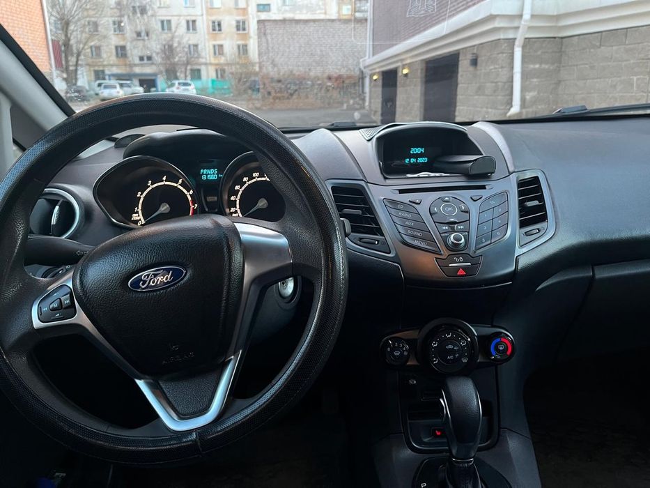 Продам машину в отличном состояний