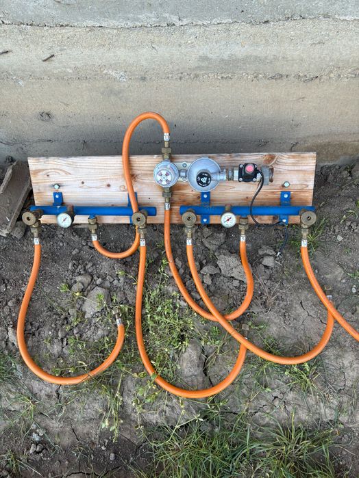 Rampa pentru 4 butelii 2 cu 2