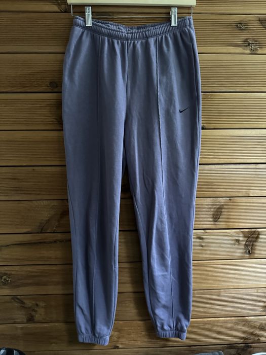 Оригинално дамско долнище Nike Sportswear High-Waisted (Размер S)