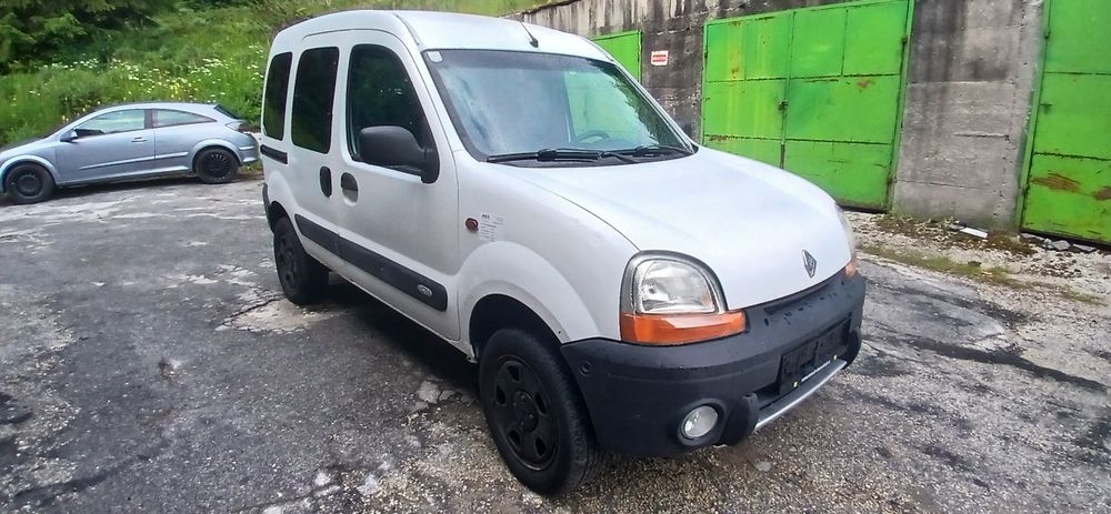 4X4 1.9 DCI 2002г.