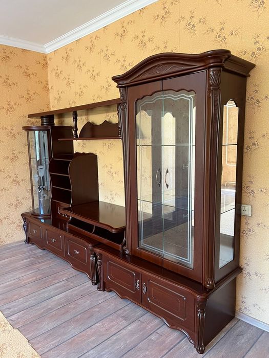 Стенка-горка для гостиной