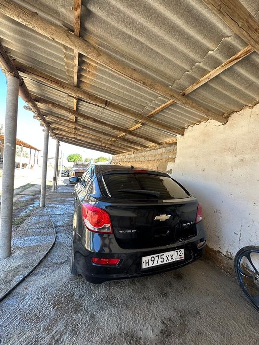 Chevrolet cruze 2012 год