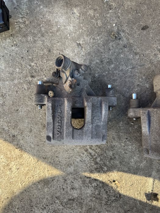 Etriere spate Volvo V40 Ford Focus 3