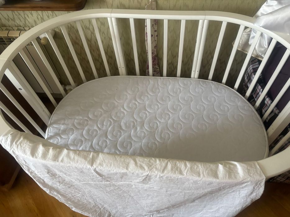 Продается кровать-манеж для детей,в очень хорошем состоянии