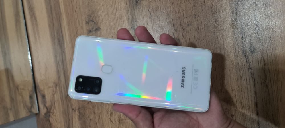 Самсунг А21 с сатылады