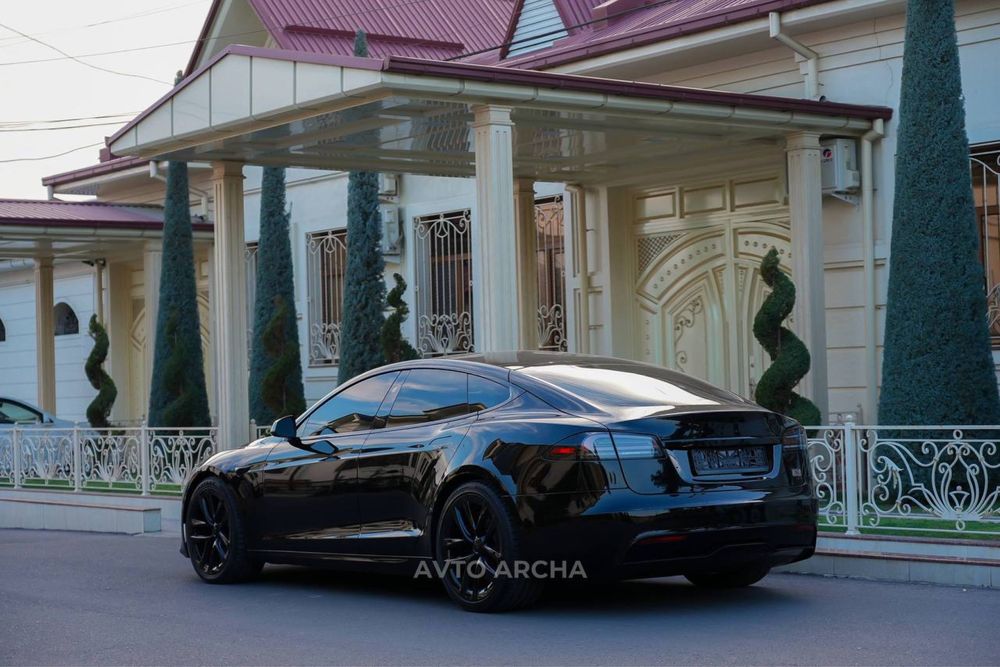 Tesla Model S P100D
