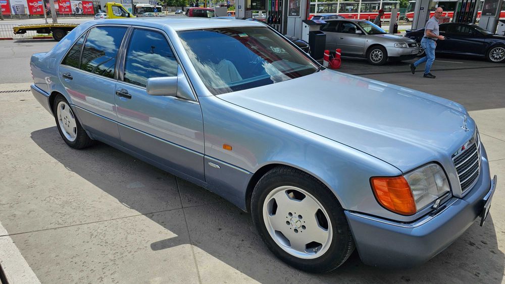 Автомобил под наем