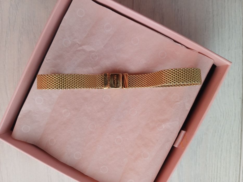 Золотой браслет (пандора)