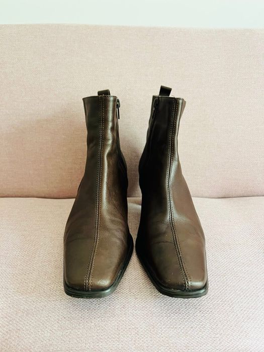 Botine vintage maro din piele naturala cu toc si varf patrat