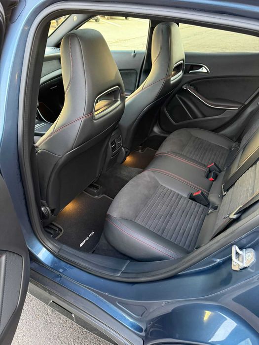 Mercedes-Benz GLA 250 4matic automat cu garantie  Noiembrie 2027