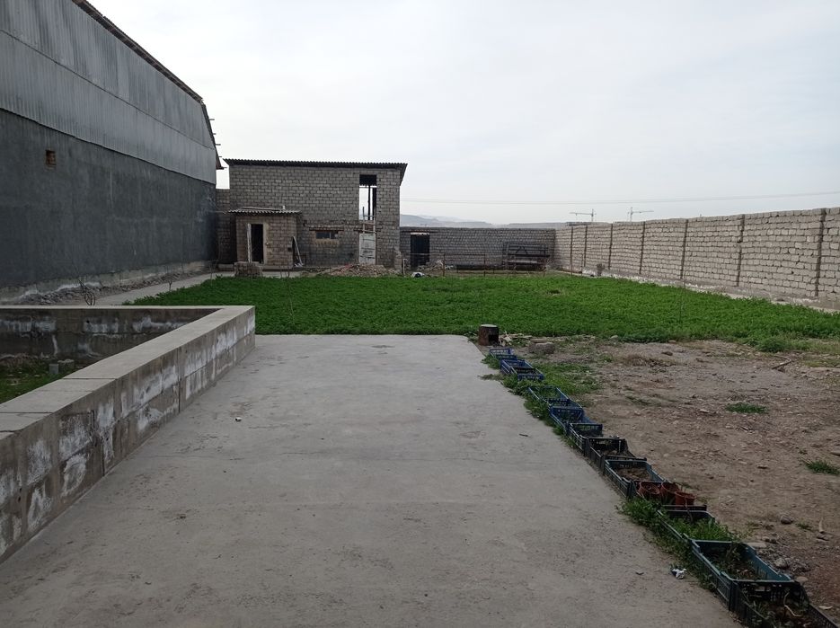 Toshkent viloyati, Olmaliq shahar, Xilol MFY, Evalak koʻchasi, 70-uy..