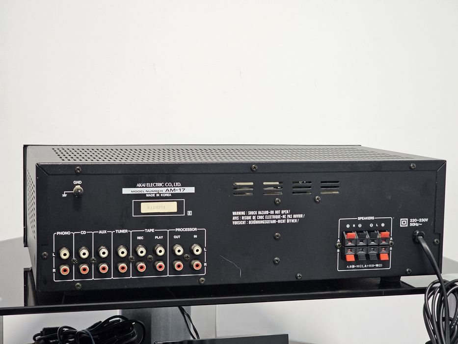 Amplificator stereo Akai AM-17