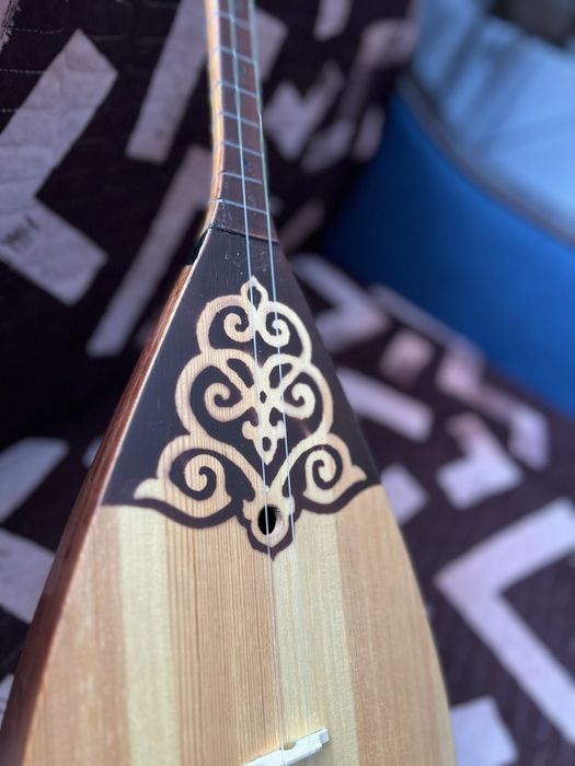 Продам почти новую домбру