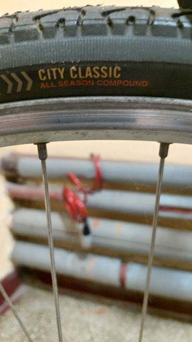 Vand bicicleta de oras marca Giant, roti de 28, 21 viteze