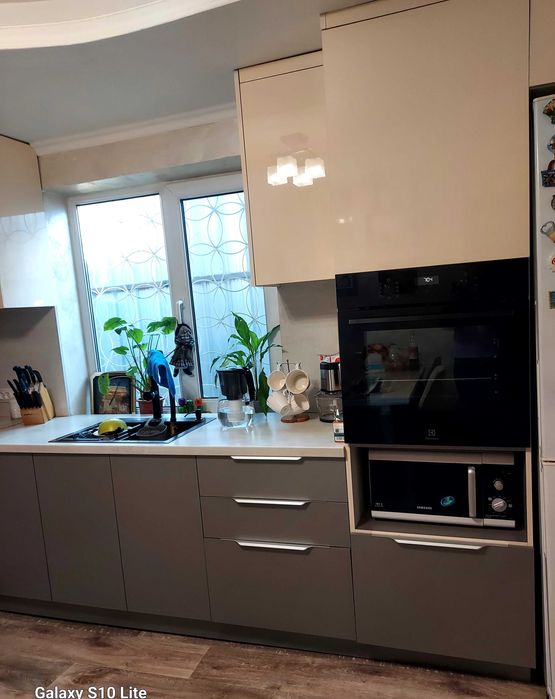 Продам кухню с техникой