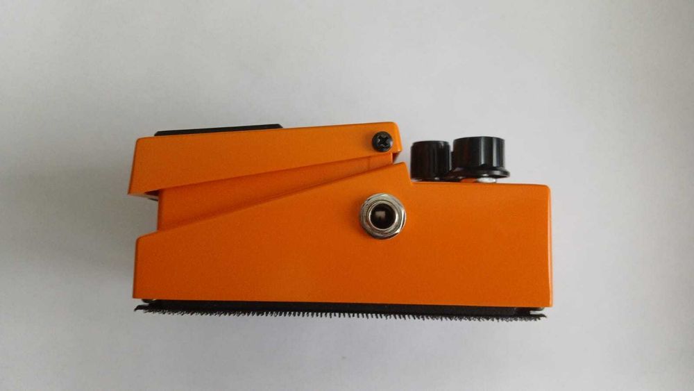 Гитарная педаль эффектов BOSS DS-1 Distortion
