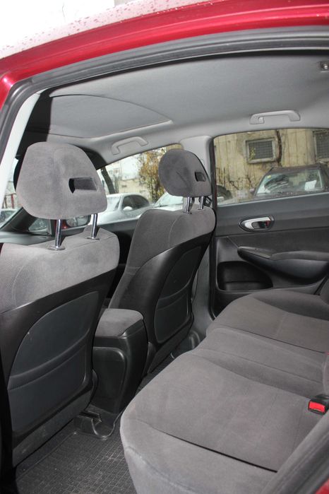 Vand Honda Civic model 8