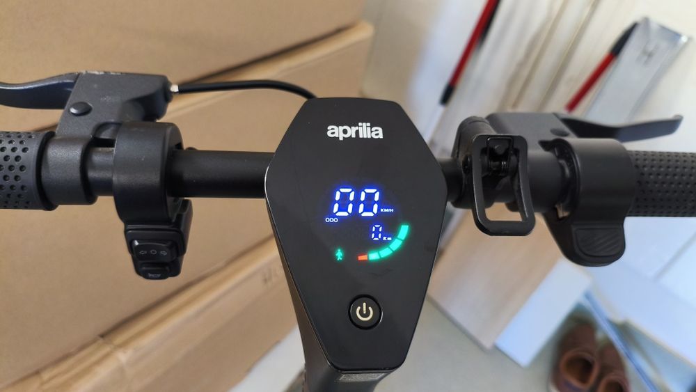 Trotinetă electrica Aprilia