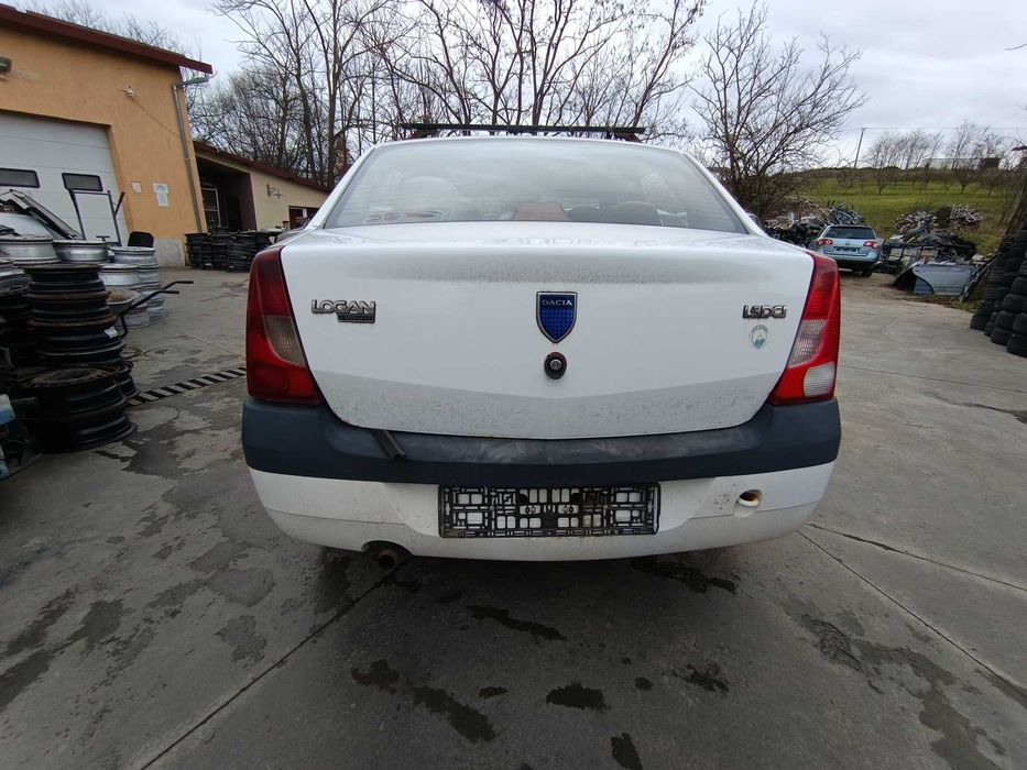 Dezmembram Dacia Logan