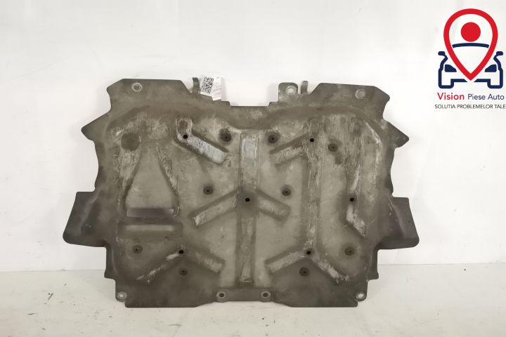 Метален Двигателен Щит Оригинален В Добро Състояние Мерцедес-Бенц / Me